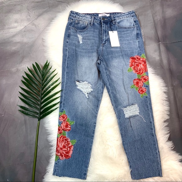 CELLO Jeans▪️Distressed High Rise BF Embroidered - Picture 2 of 7